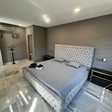 Svoy Magnifica Villa En Benahavis Estepona